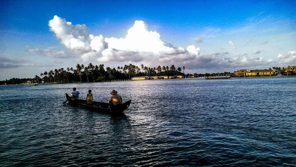 Sea Breeze Beach Home Alappuzha Exteriér fotografie