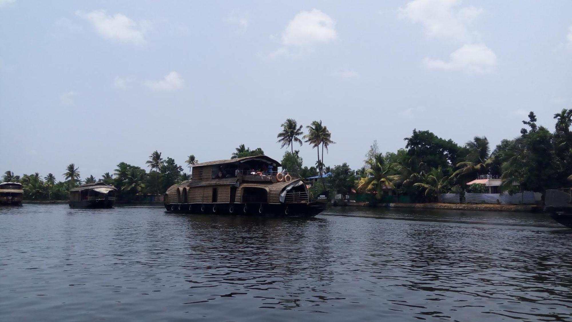 Sea Breeze Beach Home Alappuzha Exteriér fotografie